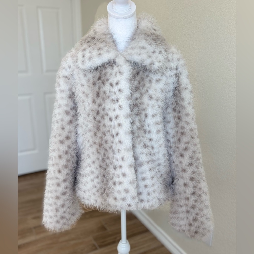 Rebecca Minkoff Cream and White Faux Fur Jacket - Picture 3 of 8